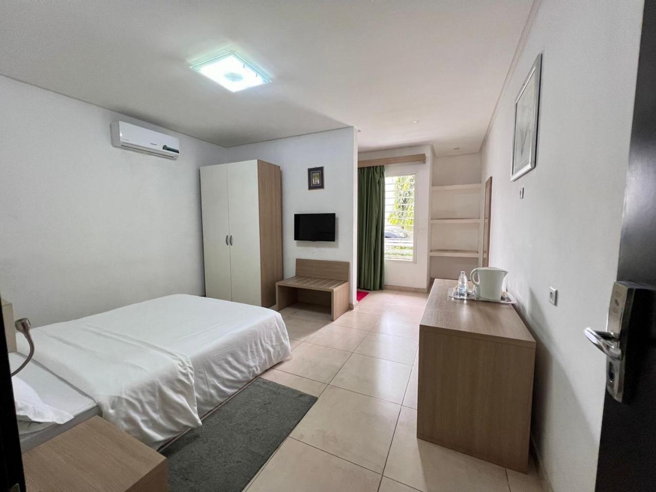 Residence Achenbach Abidjan Exterior photo